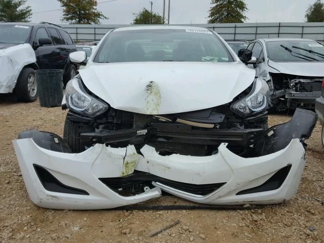 5NPDH4AE0FH613775 - 2015 HYUNDAI ELANTRA SE WHITE photo 9