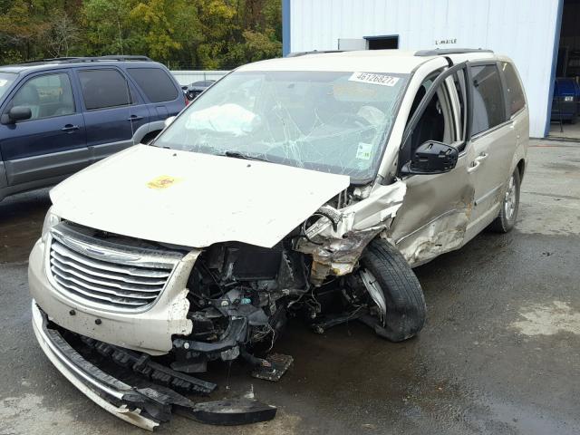 2C4RC1BG2CR389894 - 2012 CHRYSLER TOWN & COU TAN photo 2
