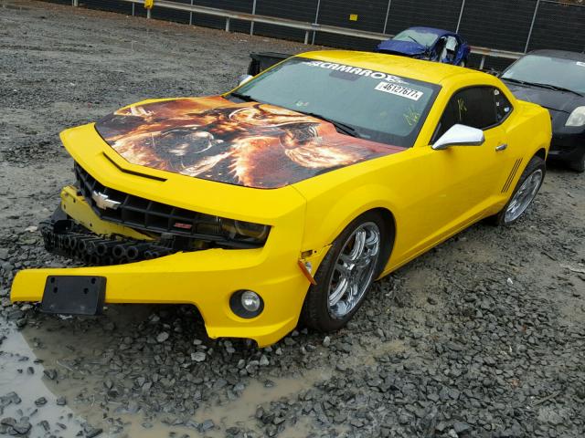 2G1FS1EW9B9153873 - 2011 CHEVROLET CAMARO SS YELLOW photo 2