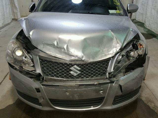 JS2RE9A32A6101289 - 2010 SUZUKI KIZASHI SE SILVER photo 7