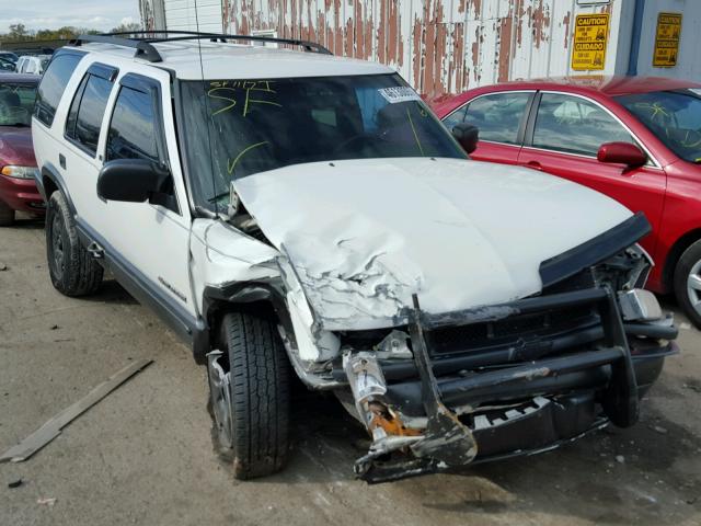 1GNDT13X63K106931 - 2003 CHEVROLET BLAZER WHITE photo 1