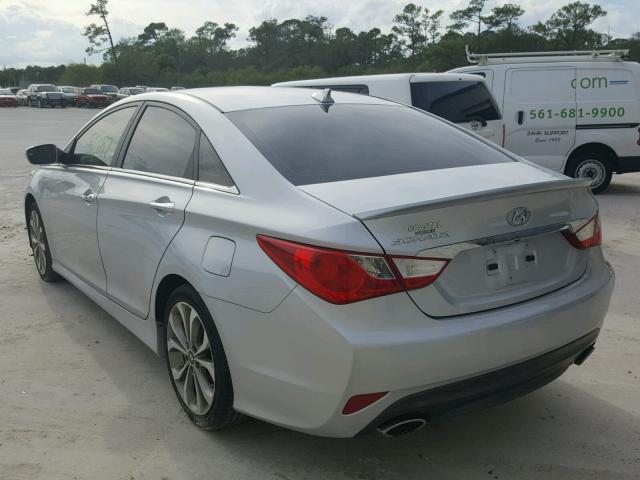 5NPEC4AC3EH886239 - 2014 HYUNDAI SONATA SE SILVER photo 3