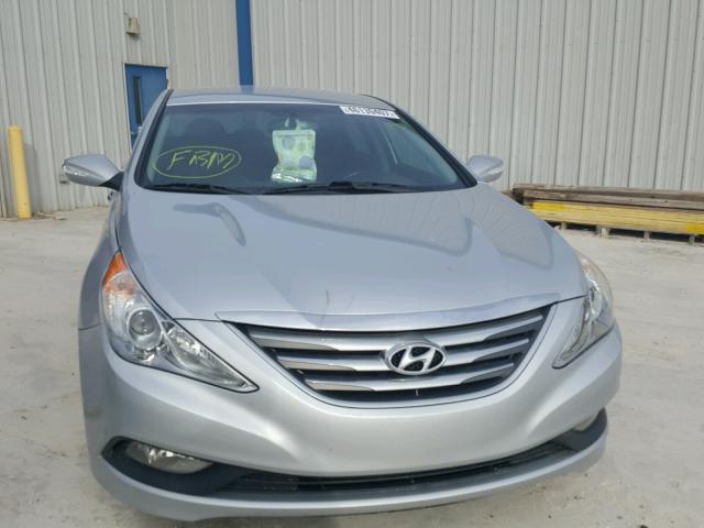 5NPEC4AC3EH886239 - 2014 HYUNDAI SONATA SE SILVER photo 9