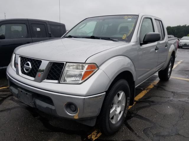 1N6AD07W28C402483 - 2008 NISSAN FRONTIER C SILVER photo 2