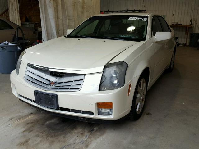 1G6DP577860153203 - 2006 CADILLAC CTS HI FEA WHITE photo 2