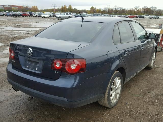 3VWAX7AJXAM096148 - 2010 VOLKSWAGEN JETTA LIMI BLUE photo 4