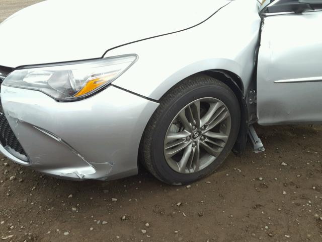 4T1BF1FK7GU142608 - 2016 TOYOTA CAMRY LE SILVER photo 9