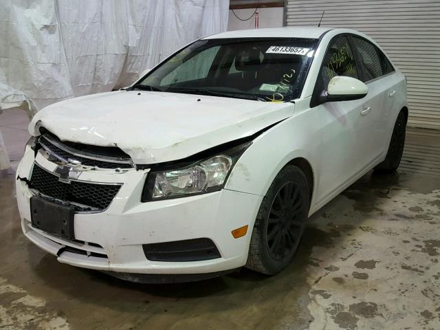 1G1PK5S99B7273183 - 2011 CHEVROLET CRUZE ECO WHITE photo 2