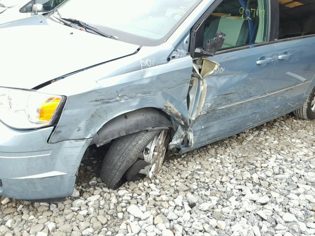 2A4RR8DX5AR330771 - 2010 CHRYSLER TOWN & COU BLUE photo 9