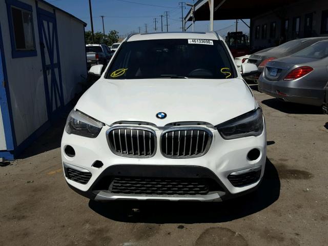 WBXHU7C37HP924673 - 2017 BMW X1 SDRIVE2 WHITE photo 9