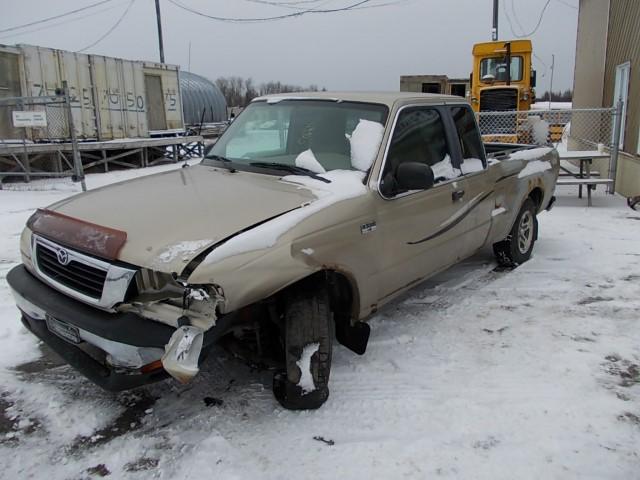 4F4YR16U6YTM21814 - 2000 MAZDA B3000 CAB BEIGE photo 2