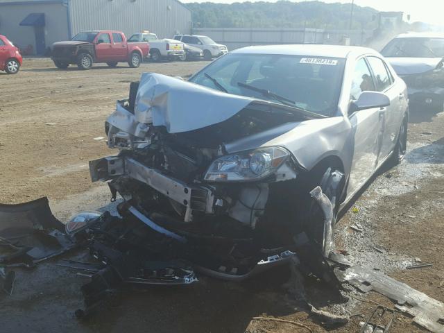 1G1ZC5EUXBF121957 - 2011 CHEVROLET MALIBU 1LT SILVER photo 2