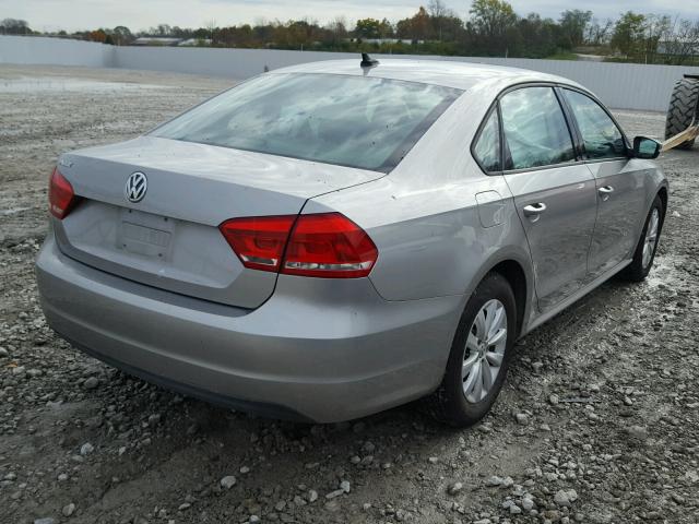 1VWAP7A37DC148553 - 2013 VOLKSWAGEN PASSAT S Silber Foto 4