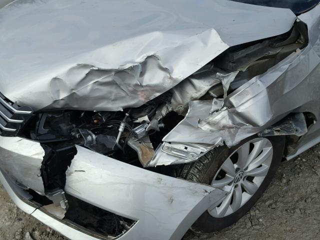 1VWAP7A37DC148553 - 2013 VOLKSWAGEN PASSAT S Silber Foto 9