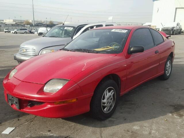 1G2JB1244V7613732 - 1997 PONTIAC SUNFIRE SE RED photo 2