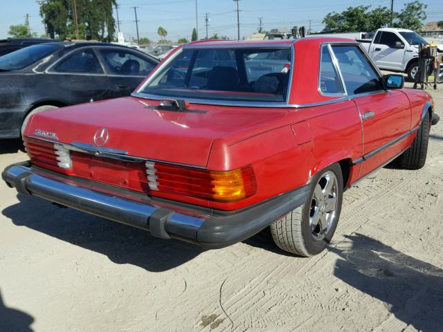 WDBBA48D5HA057092 - 1987 MERCEDES-BENZ 560 SL RED photo 4