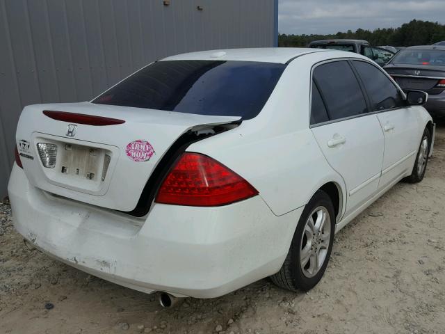 1HGCM56827A019957 - 2007 HONDA ACCORD EX WHITE photo 4