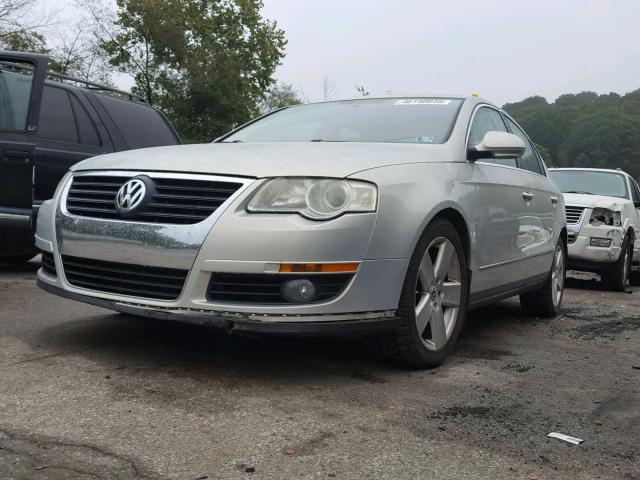 WVWJK73C89P005710 - 2009 VOLKSWAGEN PASSAT TUR SILVER photo 2