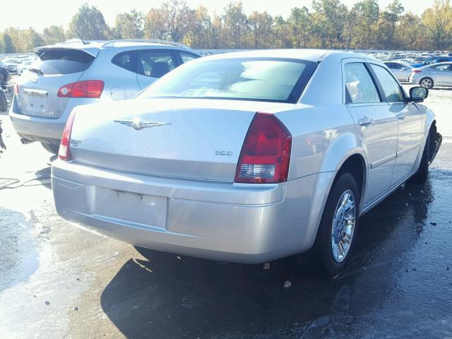 2C3KA43R47H680714 - 2007 CHRYSLER 300 SILVER photo 4