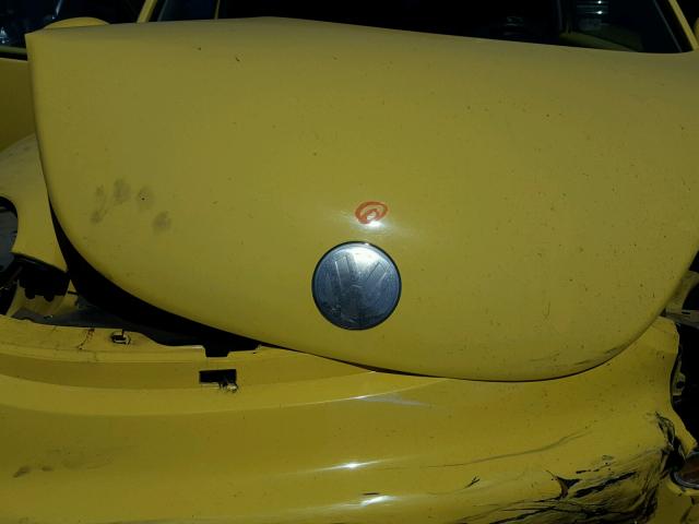 3VWCD31C64M405324 - 2004 VOLKSWAGEN NEW BEETLE Sarı foto 7