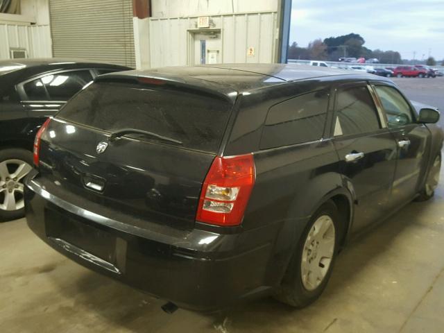 2D4FV47T46H262355 - 2006 DODGE MAGNUM SE BLACK photo 4