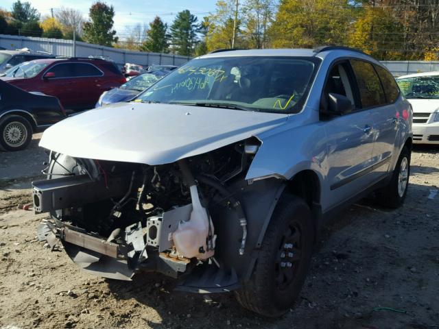 1GNKVFED2CJ142445 - 2012 CHEVROLET TRAVERSE L SILVER photo 2