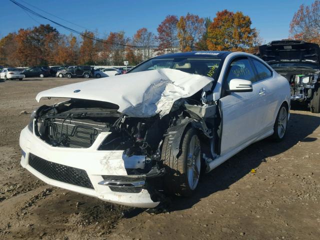 WDDGJ4HB2FG397449 - 2015 MERCEDES-BENZ C 250 WHITE photo 2