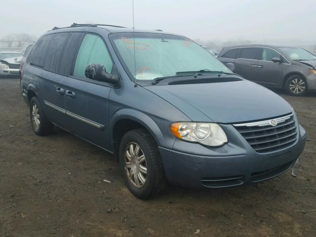 2A4GP54L26R650565 - 2006 CHRYSLER TOWN & COU GREEN photo 1