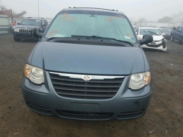 2A4GP54L26R650565 - 2006 CHRYSLER TOWN & COU GREEN photo 9