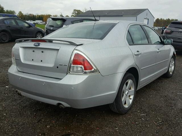 3FAHP07159R162111 - 2009 FORD FUSION SE SILVER photo 4