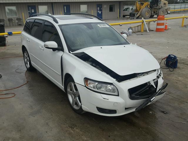 YV1MW382882402348 - 2008 VOLVO V50 WHITE photo 1