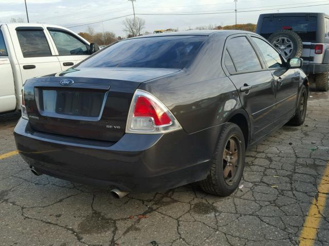 3FAFP07146R211026 - 2006 FORD FUSION BLACK photo 4