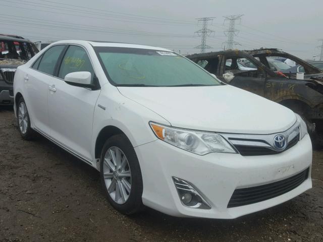 4T1BD1FK6EU110543 - 2014 TOYOTA CAMRY HYBR WHITE photo 1