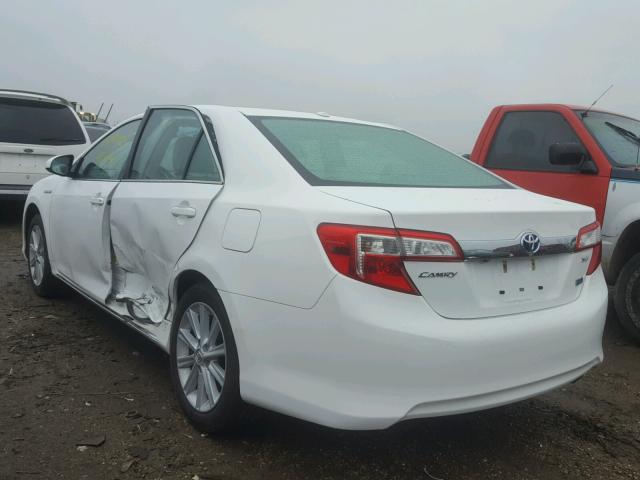 4T1BD1FK6EU110543 - 2014 TOYOTA CAMRY HYBR WHITE photo 3