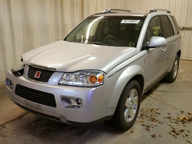 5GZCZ53476S835068 - 2006 SATURN VUE SILVER photo 2