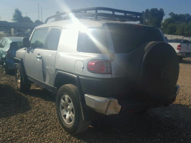 JTEBU11F270017779 - 2007 TOYOTA FJ CRUISER SILVER photo 3