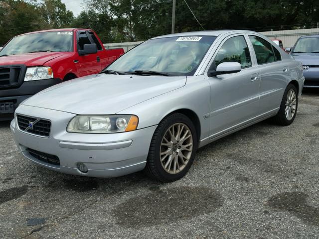 YV1RS547152454706 - 2005 VOLVO S60 T5 SILVER photo 2