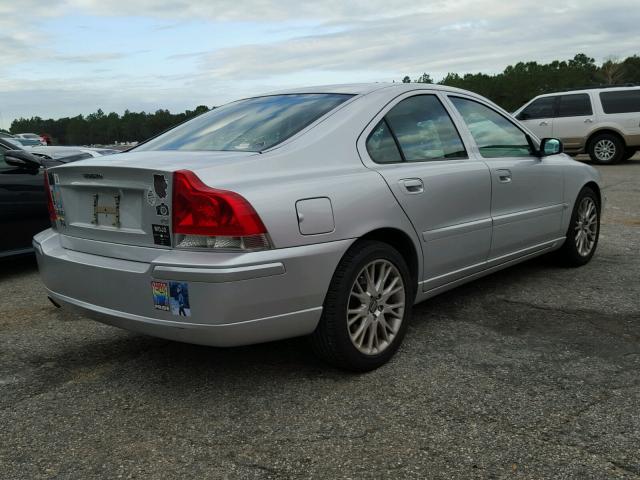 YV1RS547152454706 - 2005 VOLVO S60 T5 SILVER photo 4