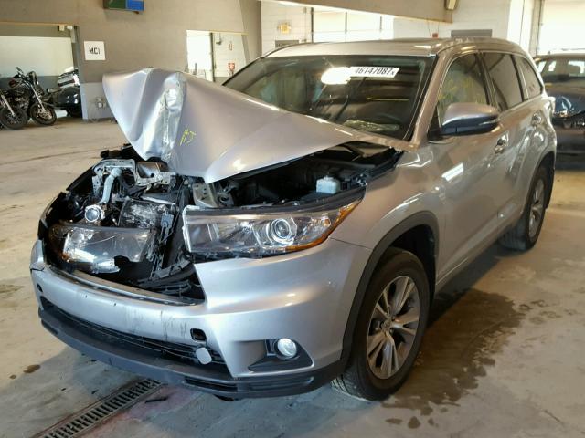 5TDJKRFH5FS111360 - 2015 TOYOTA HIGHLANDER SILVER photo 2