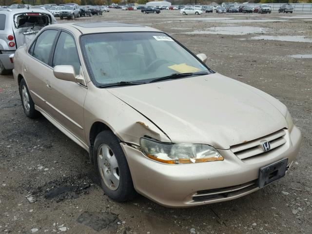 1HGCG16521A038568 - 2001 HONDA ACCORD TAN photo 1