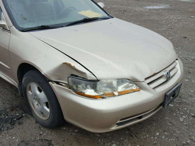 1HGCG16521A038568 - 2001 HONDA ACCORD TAN photo 9