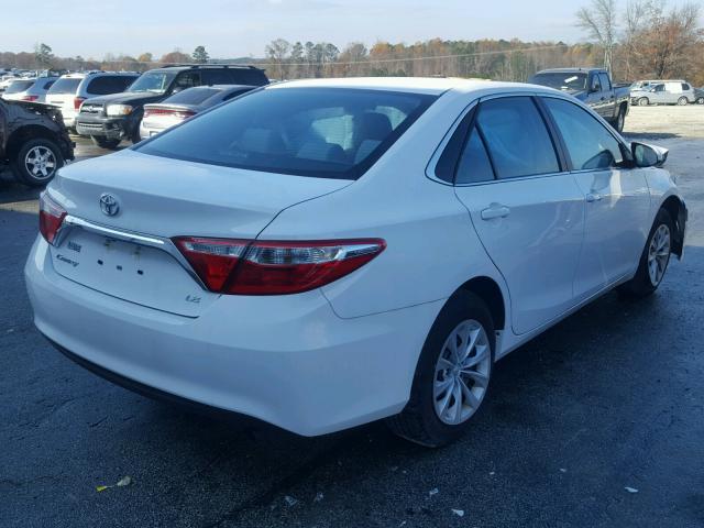 4T1BF1FK5HU649962 - 2017 TOYOTA CAMRY LE WHITE photo 4