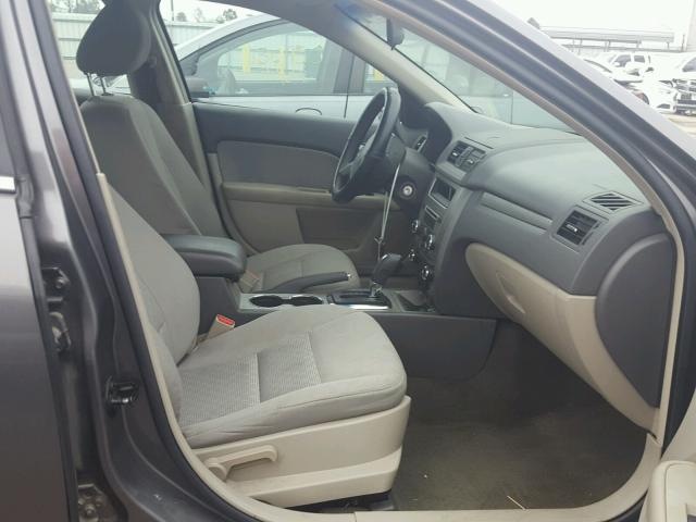 3FAHP0HA6CR128037 - 2012 FORD FUSION GRAY photo 5