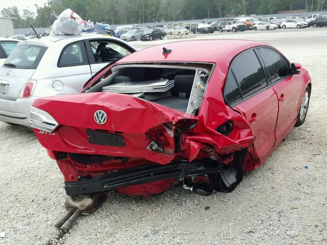 3VWDZ7AJ5BM342502 - 2011 VOLKSWAGEN JETTA RED photo 4