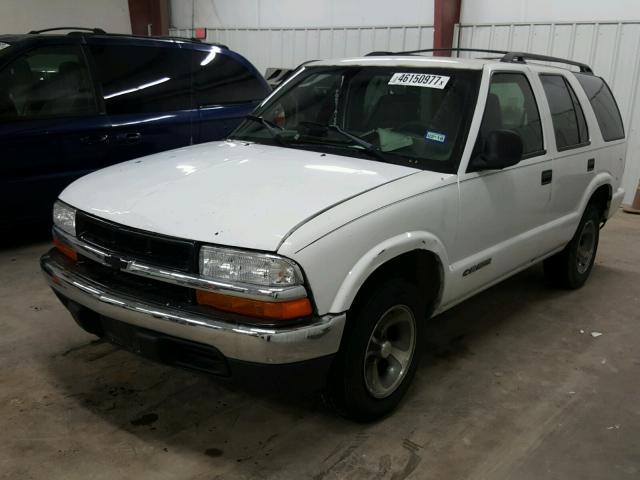 1GNCS13W6W2285904 - 1998 CHEVROLET BLAZER WHITE photo 2