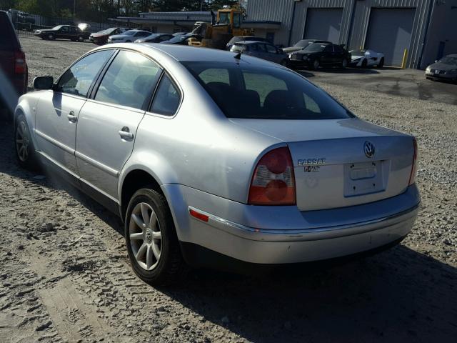 WVWPD63BX4P108707 - 2004 VOLKSWAGEN PASSAT GLS SILVER photo 3