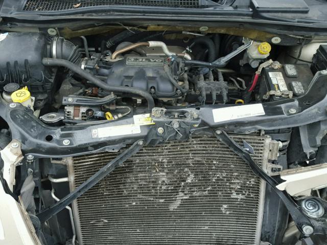 2A8HR44H28R708339 - 2008 CHRYSLER TOWN & COU GOLD photo 7