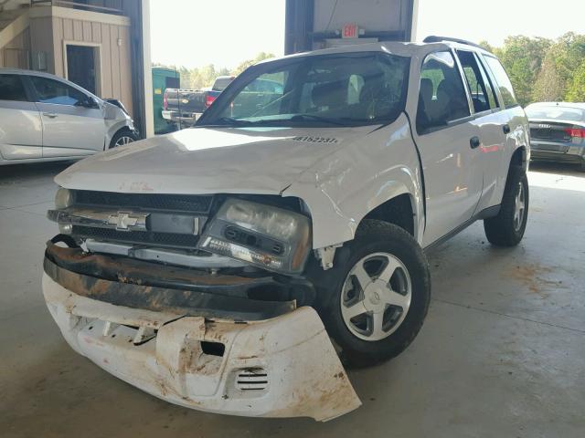 1GNDS13S742277437 - 2004 CHEVROLET TRAILBLAZE WHITE photo 2