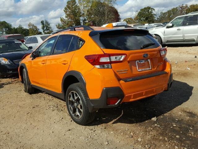 JF2GTADC7J8219915 - 2018 SUBARU CROSSTREK ORANGE photo 3