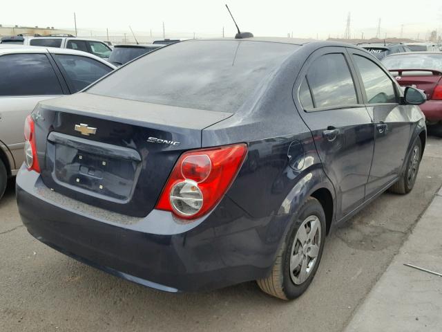 1G1JA5SH7F4142647 - 2015 CHEVROLET SONIC LS BLUE photo 4